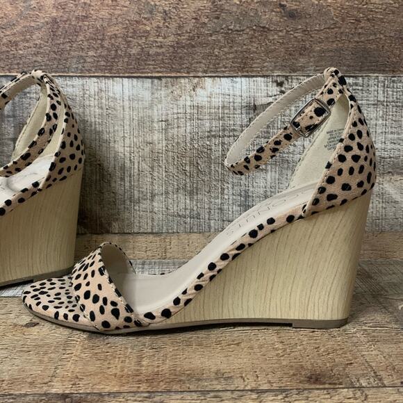 Coconuts by Matisse Leopard Print Sandals Wedge Heel Size 8.5 - Picture 4 of 10